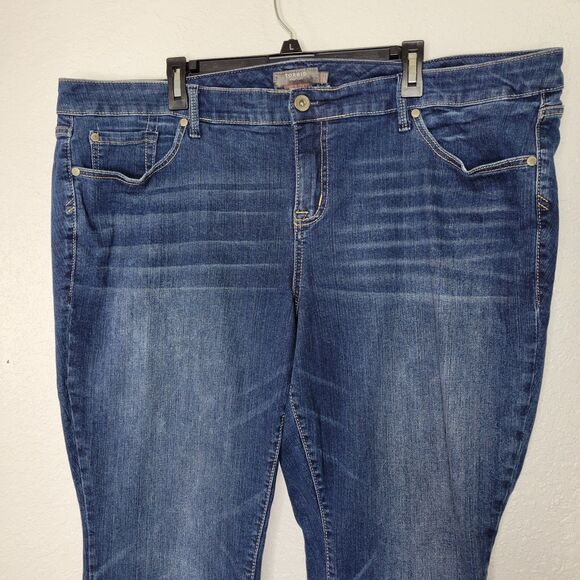 Torrid Size 22R Boyfriend Straight Vintage Stretch Mid-Rise Jeans in Dark Wash - Picture 4 of 11